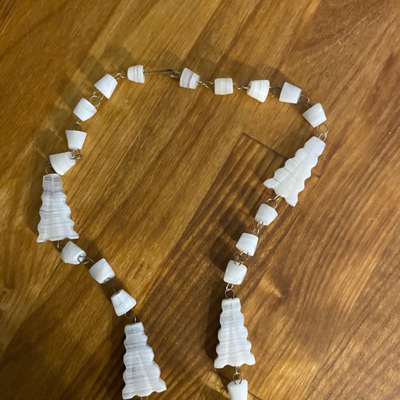 White Quartz Necklace Beaded
Carved Aztec Mayan Mask
Satement Mexico Vintage 27" - Picture 8 of 9